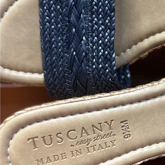 TUSCANY ITALY
Black Woven Sandals for Women - Picture 8 of 9